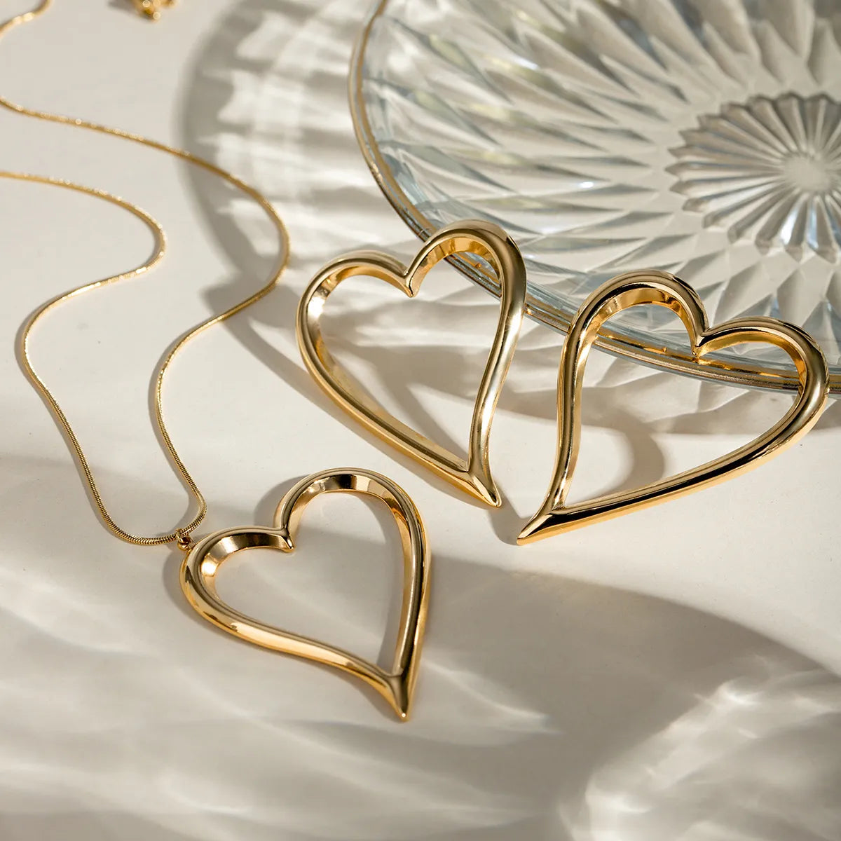 Elegant Heart Necklace & Earrings Set