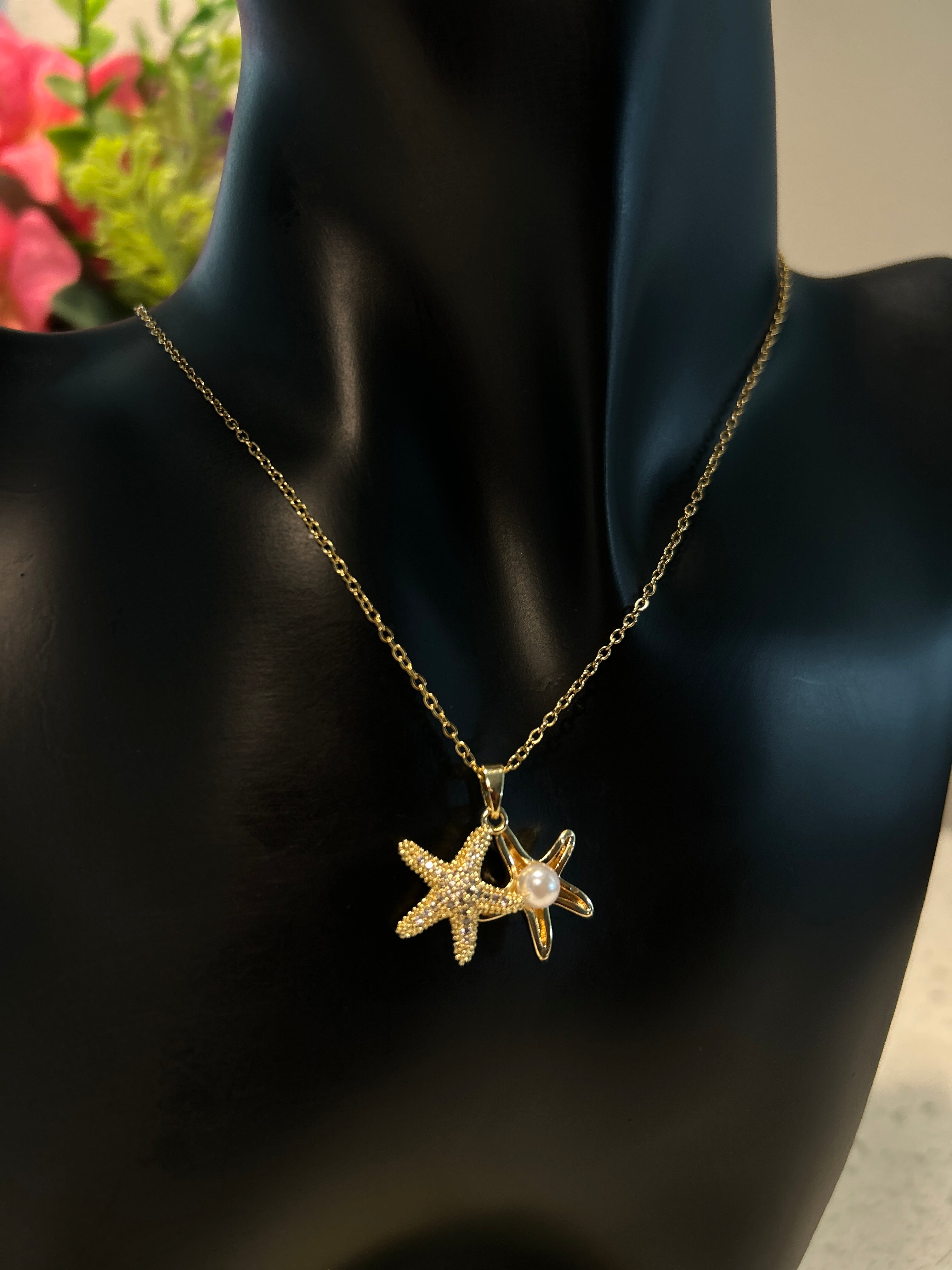 Starfish Pendant Necklace