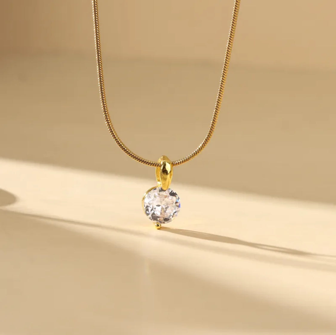 Douceur Pendant Necklace