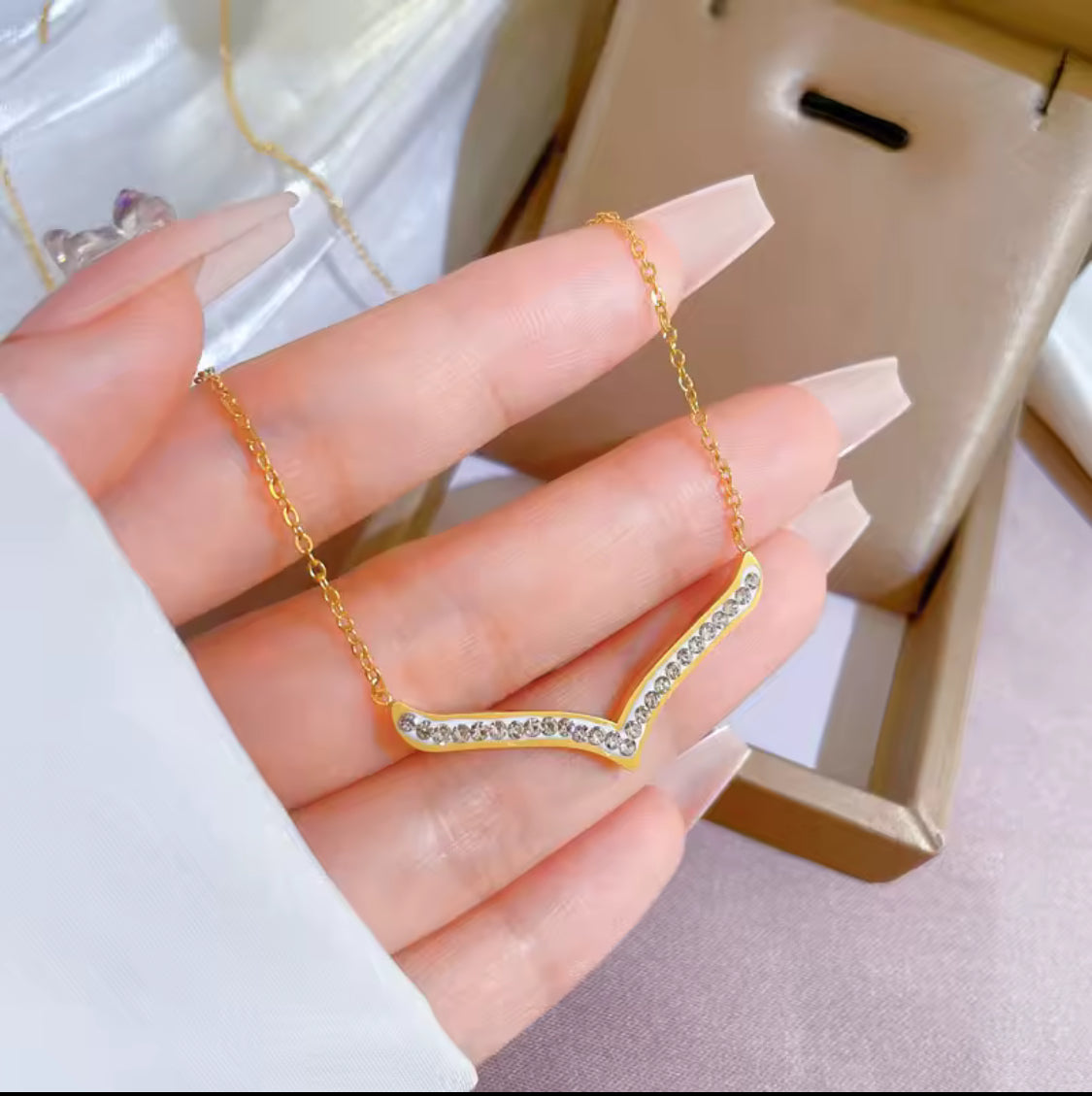 Luxury Crystal V Shape Pendant Necklace