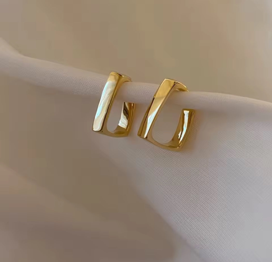 Luna Classic Earrings