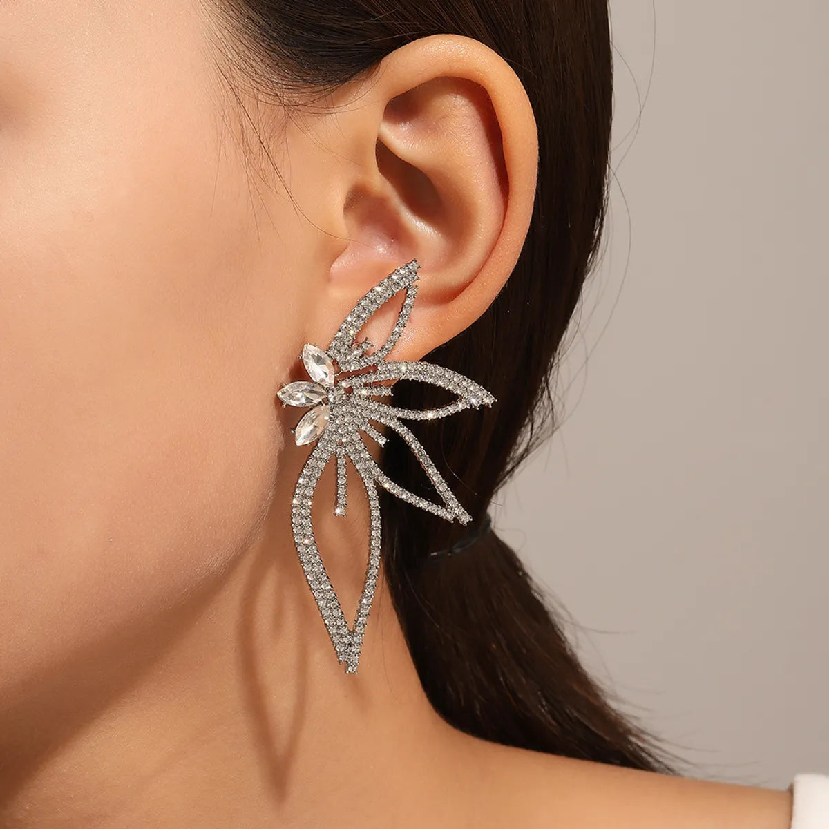 Khleo Shinny Ear Studs