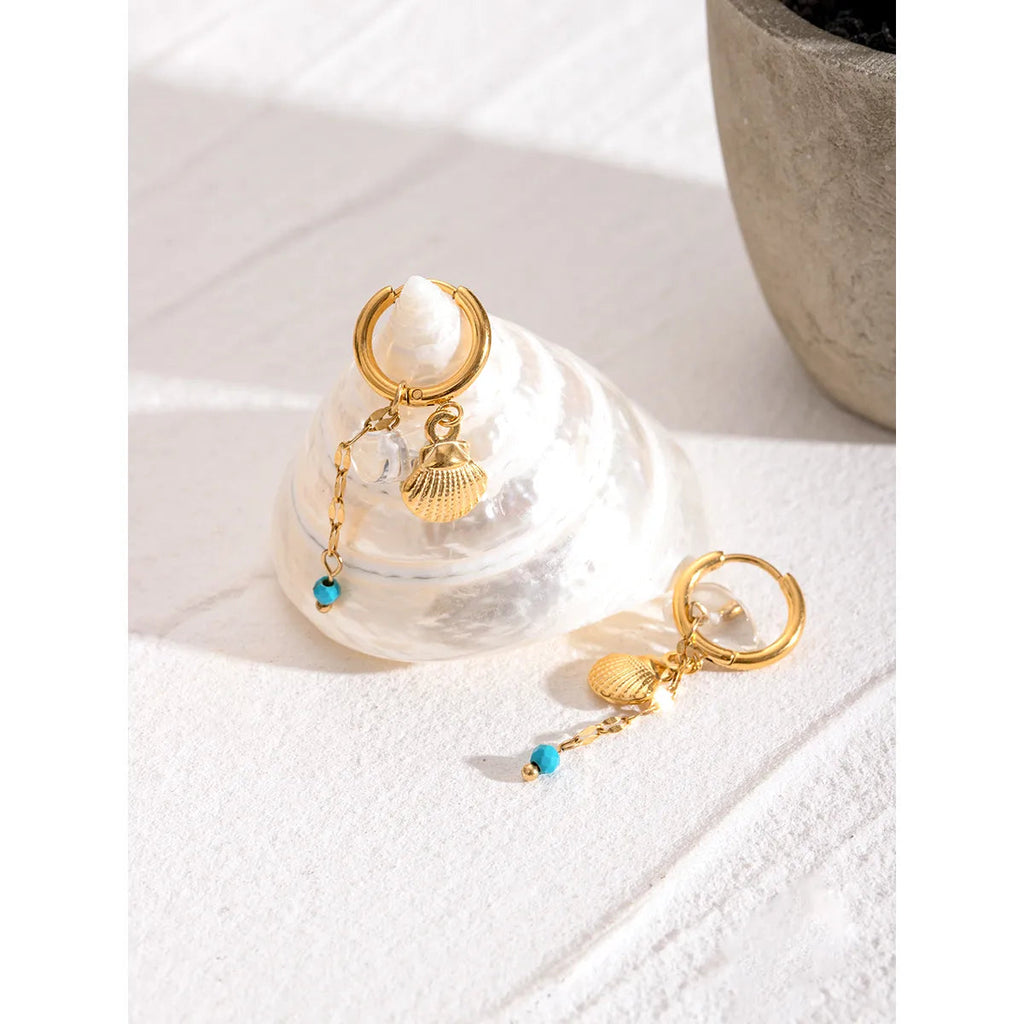 Lady Pearl Pendant Earring