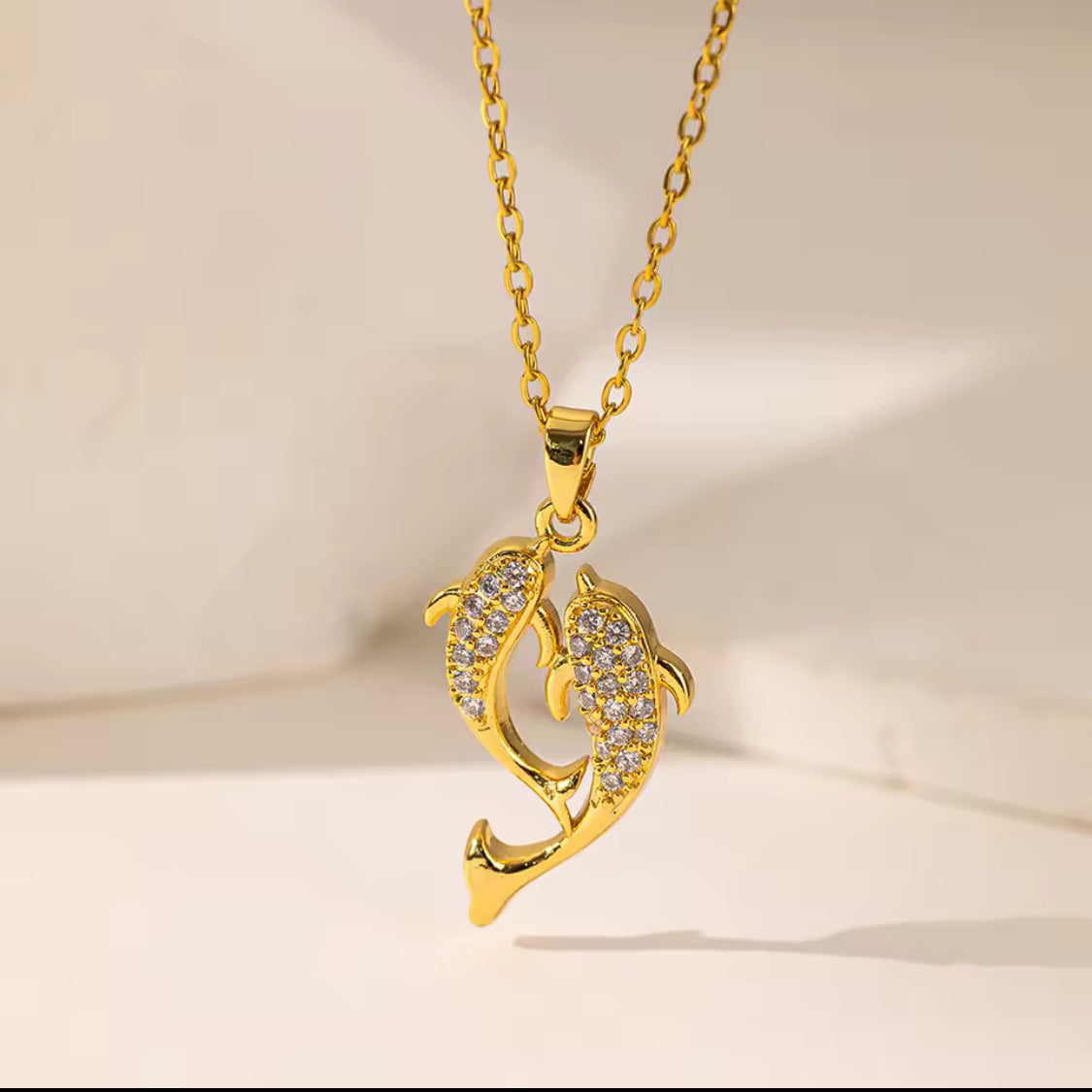 Luxury Dolphin Necklace Pendant