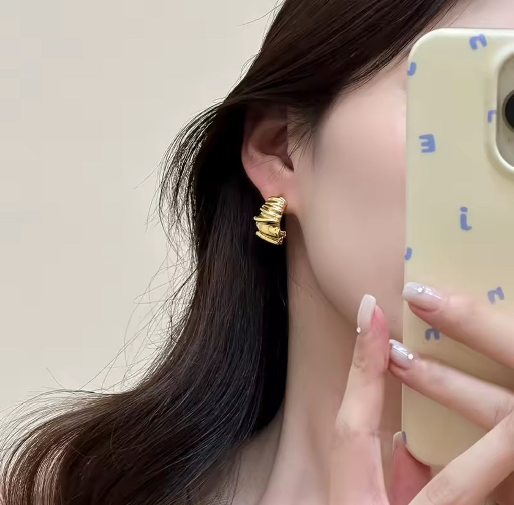 Pascaline Minimalist Earring