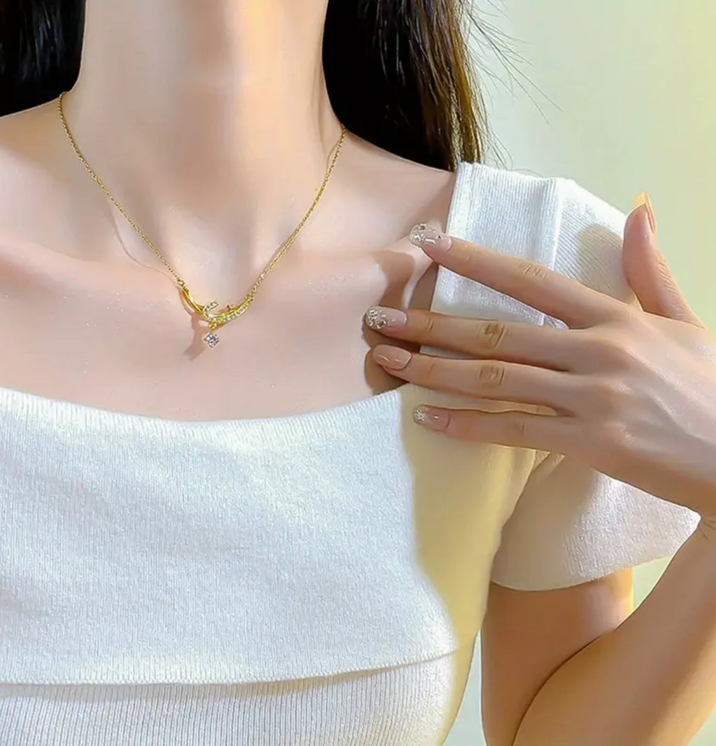 Eleonore Sparkling Pendant Necklace