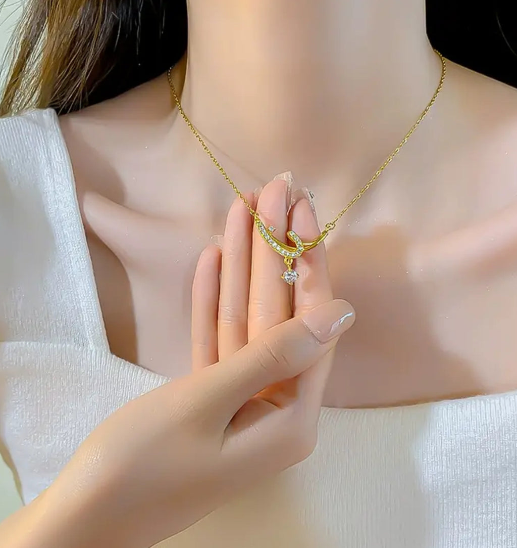 Eleonore Sparkling Pendant Necklace