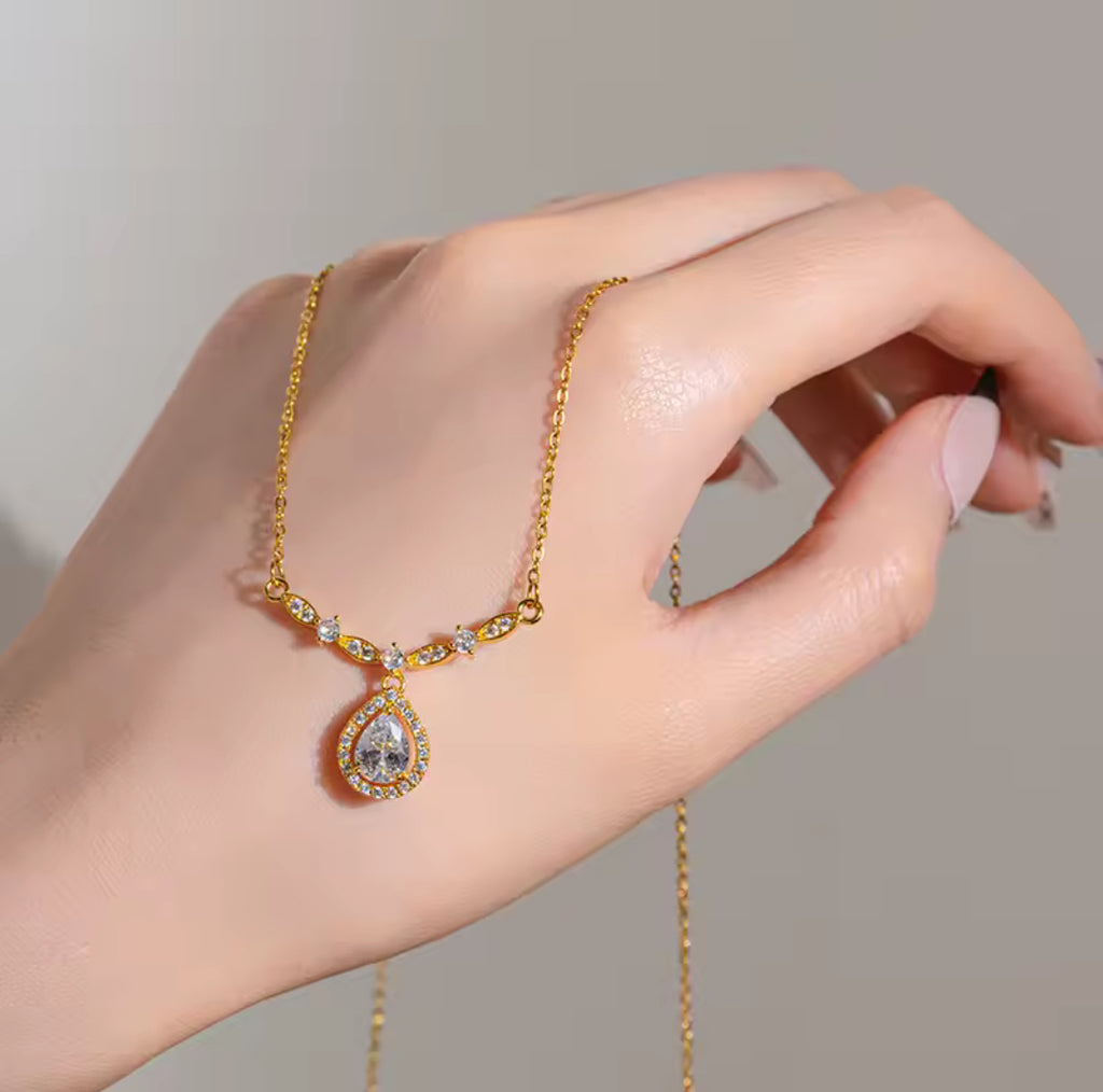 Light Pendant Luxury Necklace