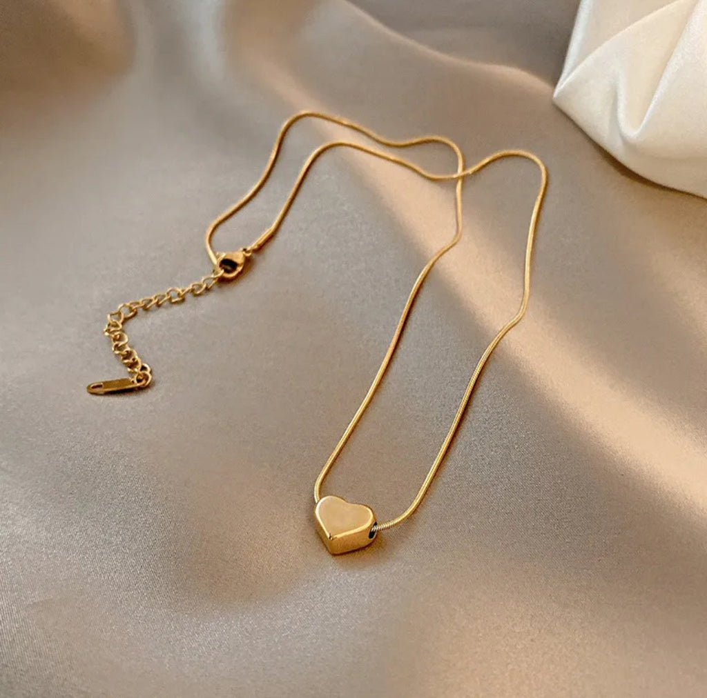 Delicatesse Gold Heart Shape Necklace
