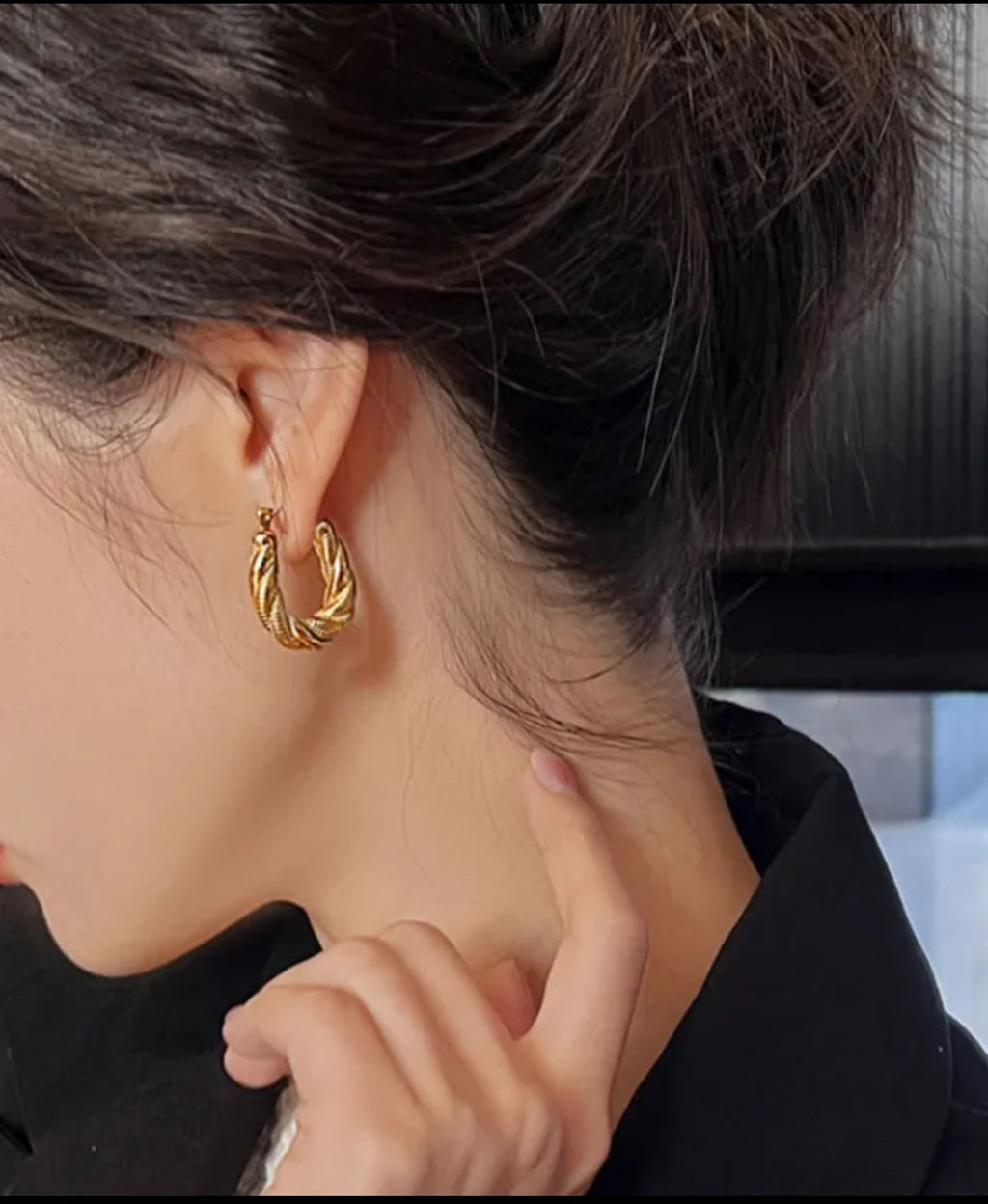 Ellie Golden Twist Earrings