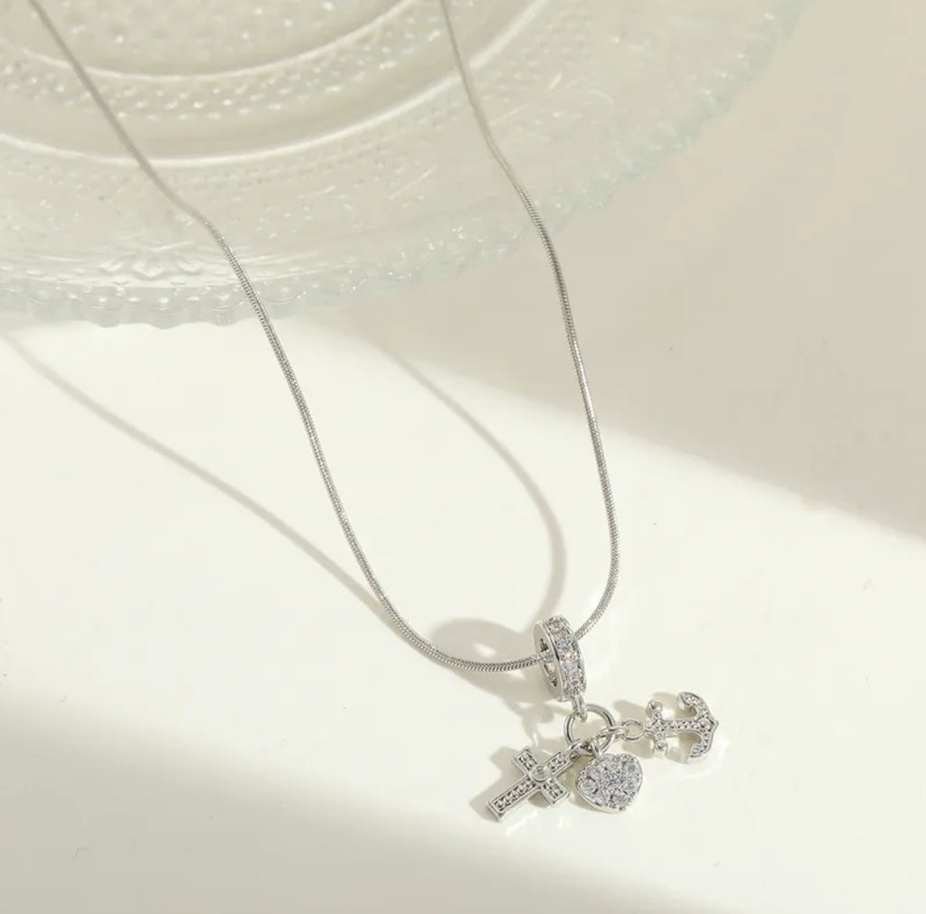 Princess Glam Lady Cross Round Heart