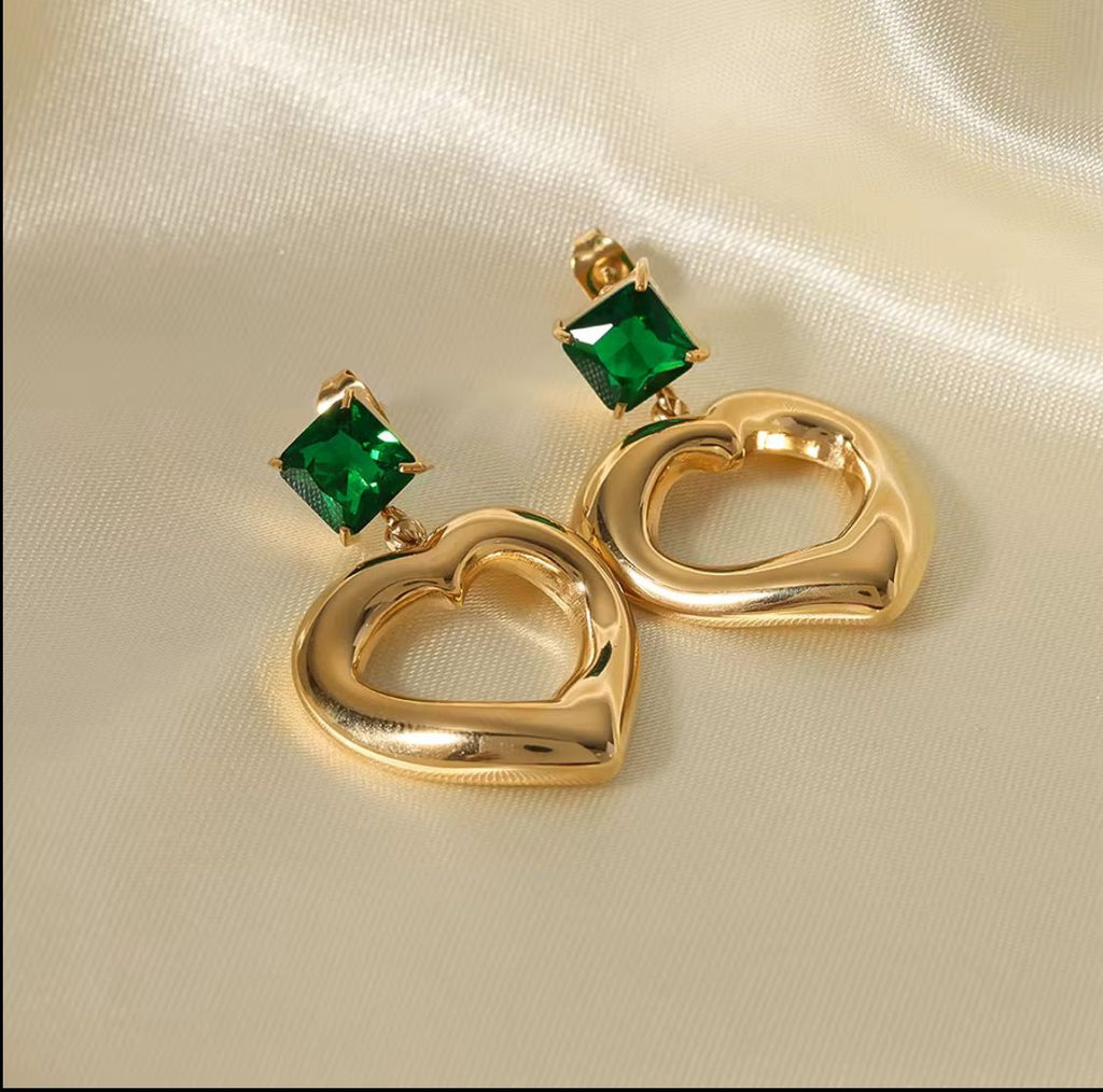 Hollow Heart Love Pendant Earring